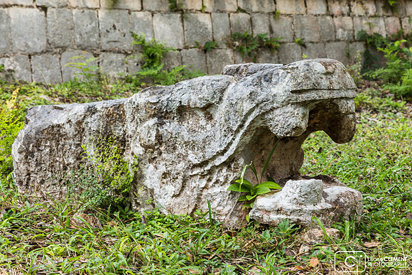 Statue  du jaguar à Chichen Itza