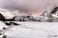 Lac gelé de Storvatnet près de Nusfjord
