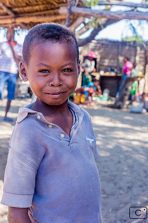 Les enfants.. toujours avec le sourire