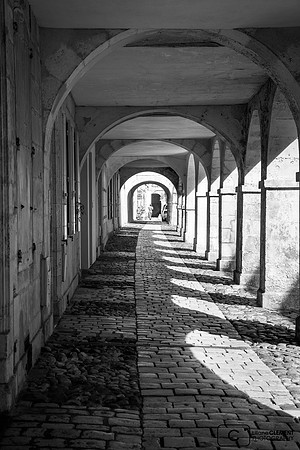 Une rue à arcades de La Rochelle