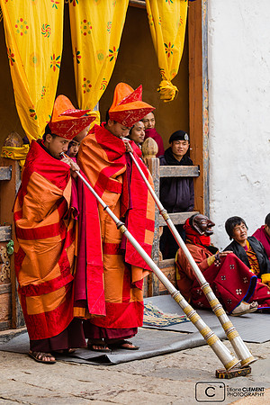 Trongsa: trompes tibétaines