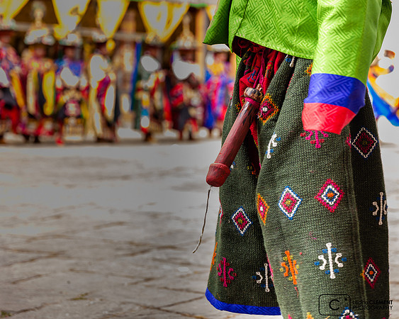 †Trongsa, "esprit" qui divertit les pélerins. Ici portant  le phallus, symbole de fertilité