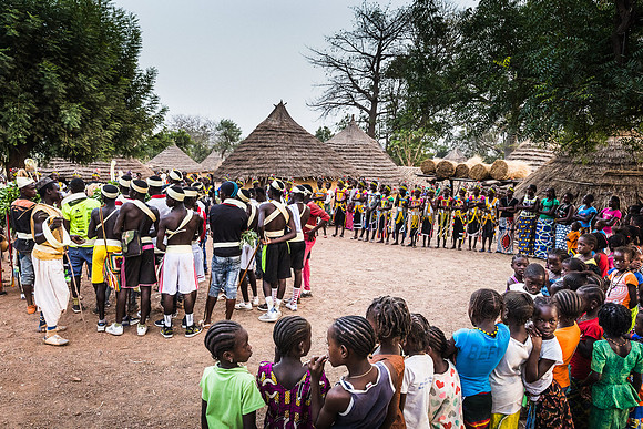 Tout le village participe
