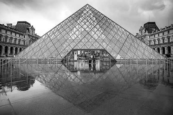 La pyramide du Louvre