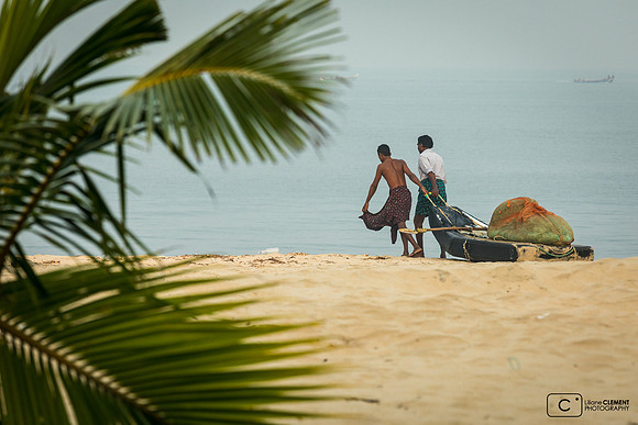 Pêche artisanale sur radeau à Marari Beach