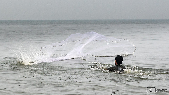 Pêche à l'épervier à Marari Beach