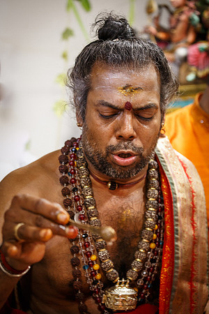 Rituels dans le temple