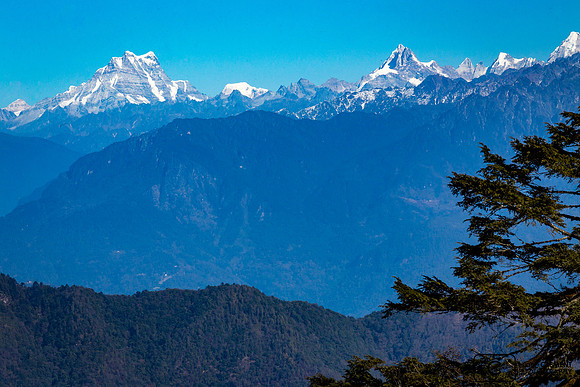Col de Dochula, 3150m, vue sur la chaîne himalayenne